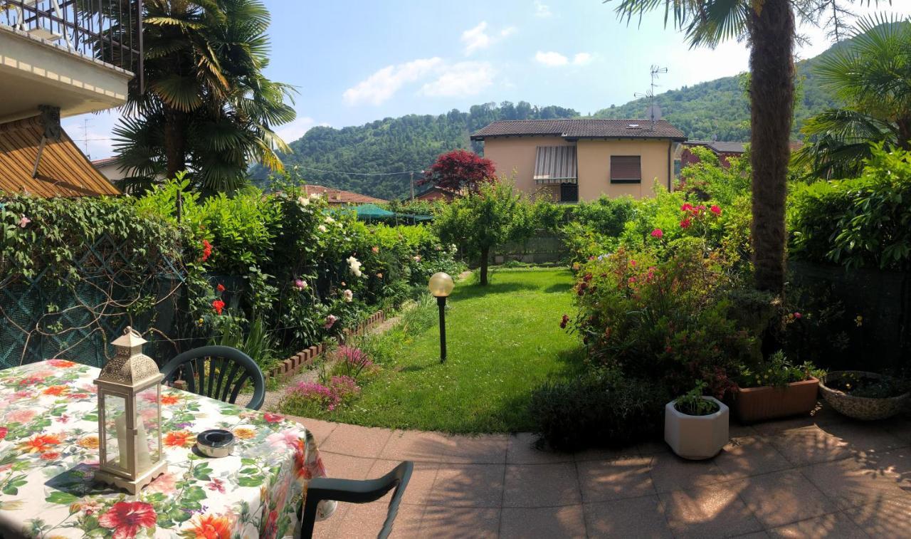 Vila Casa Tiziana Lavena Ponte Tresa Exteriér fotografie